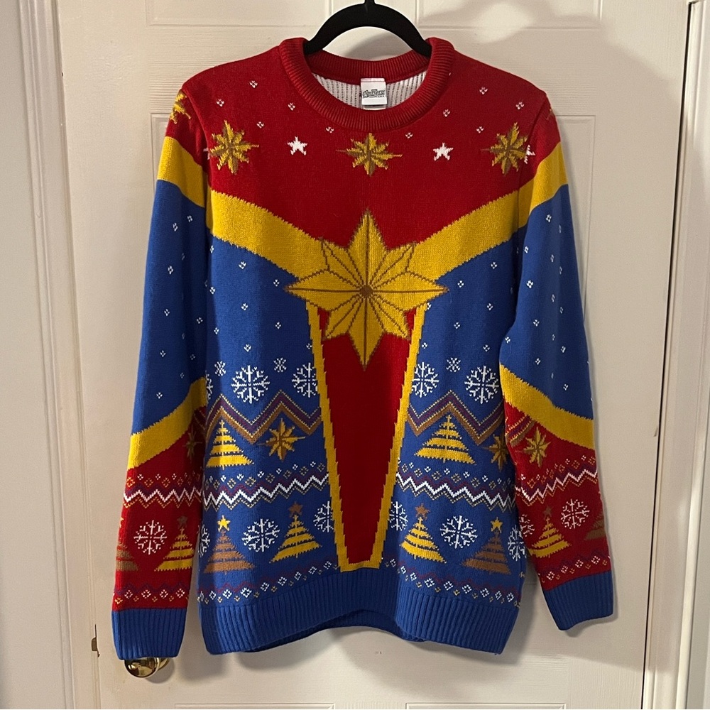 Fashion UK Captain Marvel Christmas Sweater For Women/Medium/Red Blue Yellow